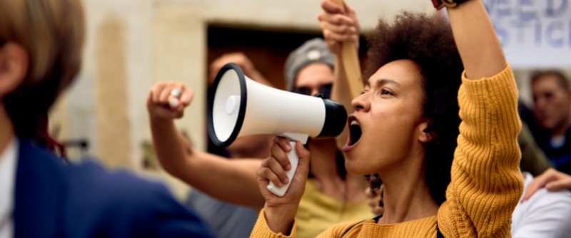 Se necesita una estrategia para superar la trampa de la inexperiencia laboral y reducir el desempleo