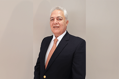 Dr. William Mauricio Riveros Castillo  Especialista en Neurocirugía 