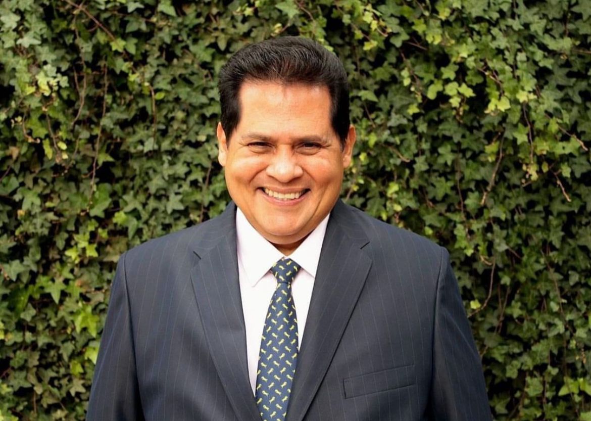 Henry Amorocho profesor de Hacienda Publica 