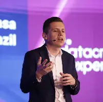 Conferencista Ignacio Giraldo