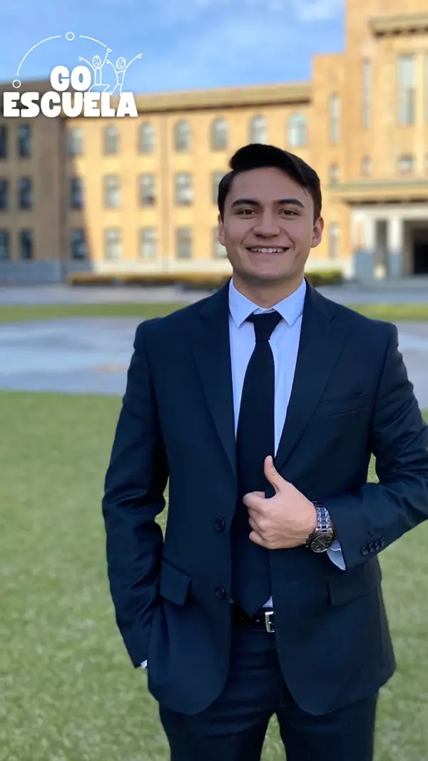 Crea tecnología para transformar vidas: Juan Alejandro Rodríguez, estudiante del pregrado en Emprendimiento, creó Go Escuela, una solución EdTech que lleva educación de calidad a comunidades rurales sin necesidad de internet. Su historia demuestra cómo la innovación puede cerrar brechas y abrir oportunidades donde más se necesitan.