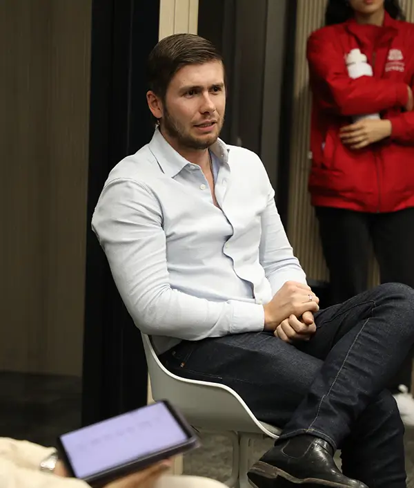 Imagina liderar grandes marcas como Lucas Muñoz, egresado de Administración de Empresas, hoy CEO de Mimo’s, lleva tus ideas a lo más alto.