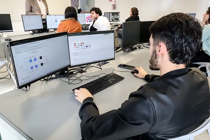 Matemáticas Aplicadas
y Ciencias de la Computación
