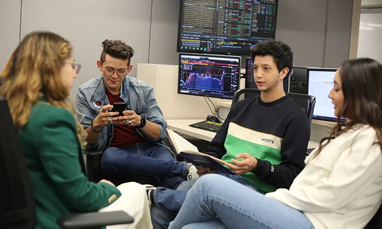 Viaje pionero en Colombia en Pregrado en Análisis de Datos de la Universidad del Rosario