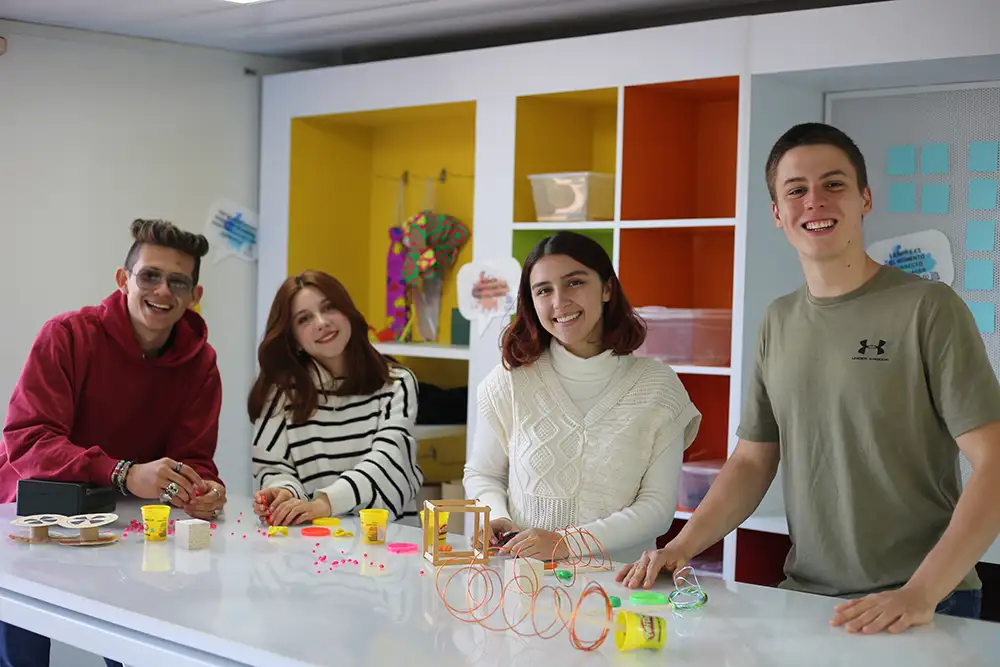 Espacios y Laboratorios del Pregrado en Marketing y Negocios Digitales de la Universidad del Rosario