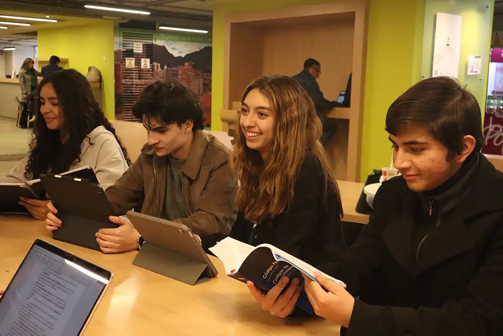 Estudiantes del Pregrado en Criminología e Investigación Criminal de la Universidad del Rosario