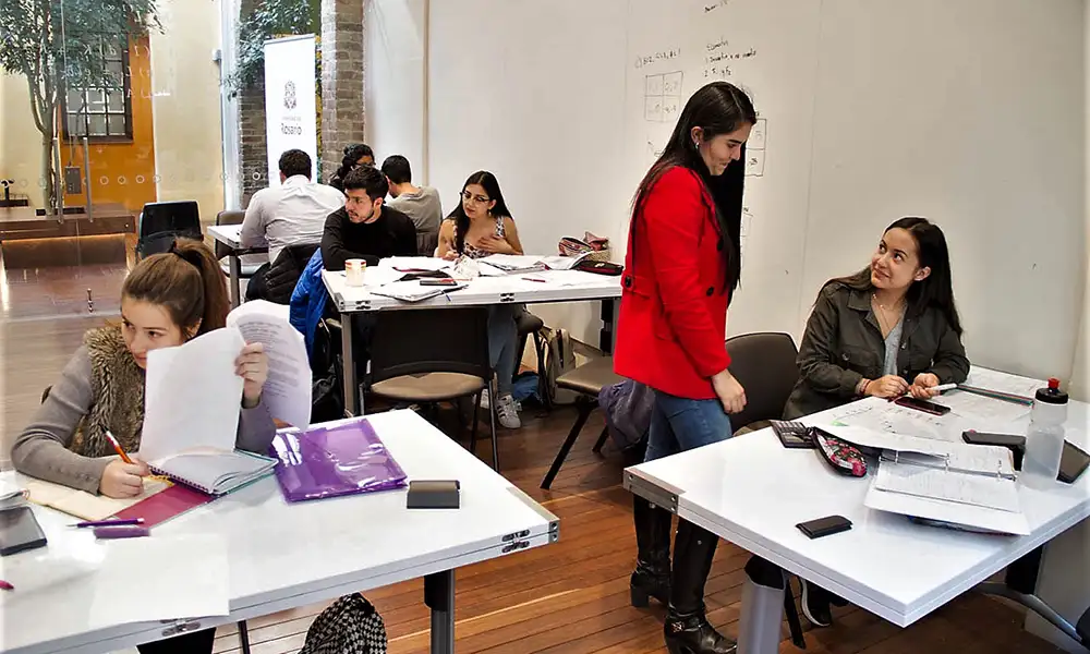 Programas y experiencias estudiantiles en el Pregrado en Finanzas de la Universidad del Rosario