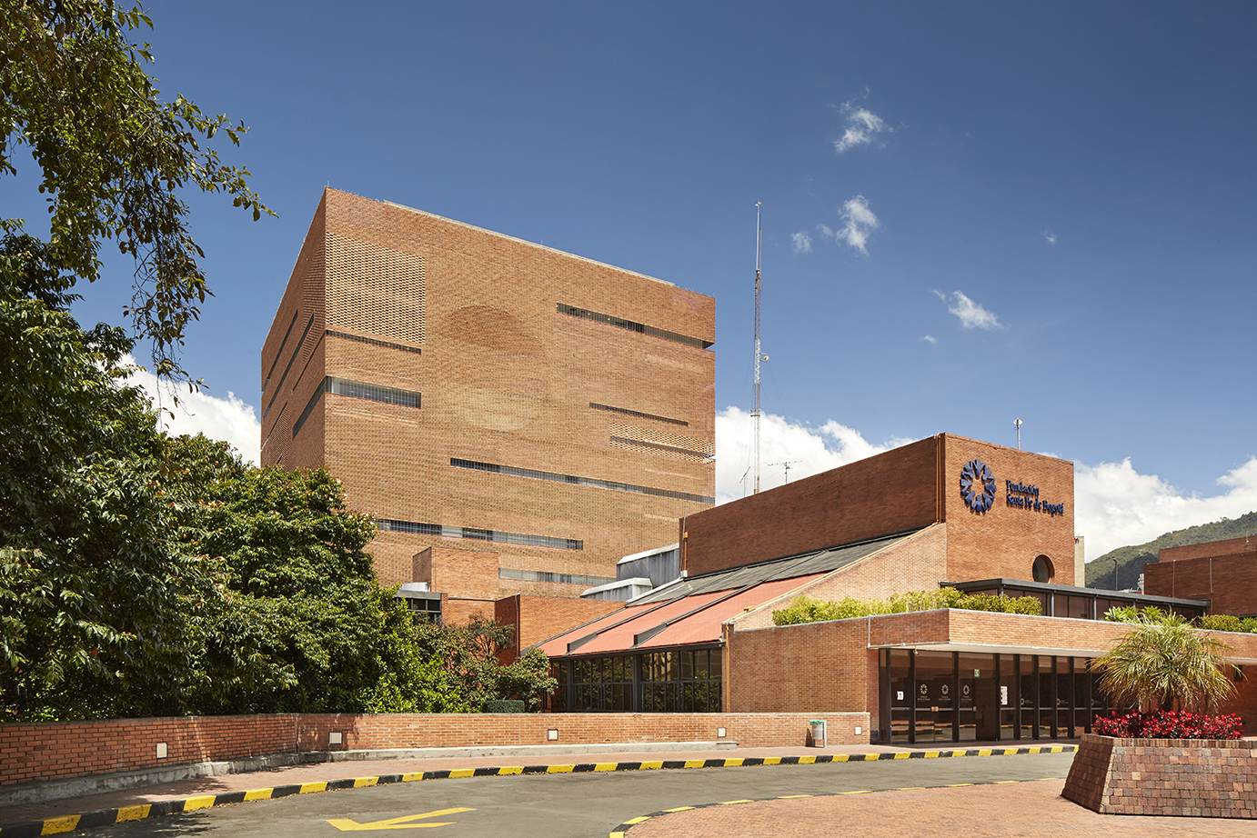 fundacion-santa-fe-de-bogota.jpg