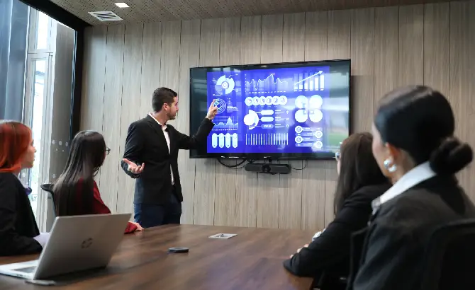 Especialización en Inteligencia Artificial Generativa y Desarrollo de los Negocios