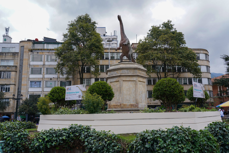 dea98477-8b0d-4d5b-987b-5799c4d27812