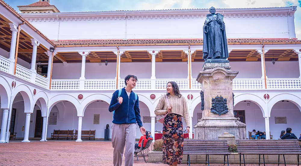 Escuela de Estudios Sociales, Políticos e Internacionales
