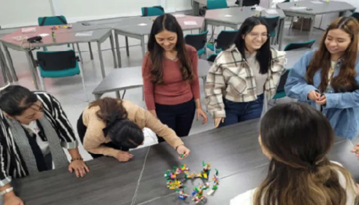 Taller De Liderazgo con la Metodología Lego 2023 