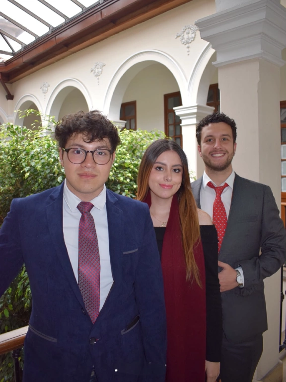 MUNUR - DGA Comunicación y Experiencia