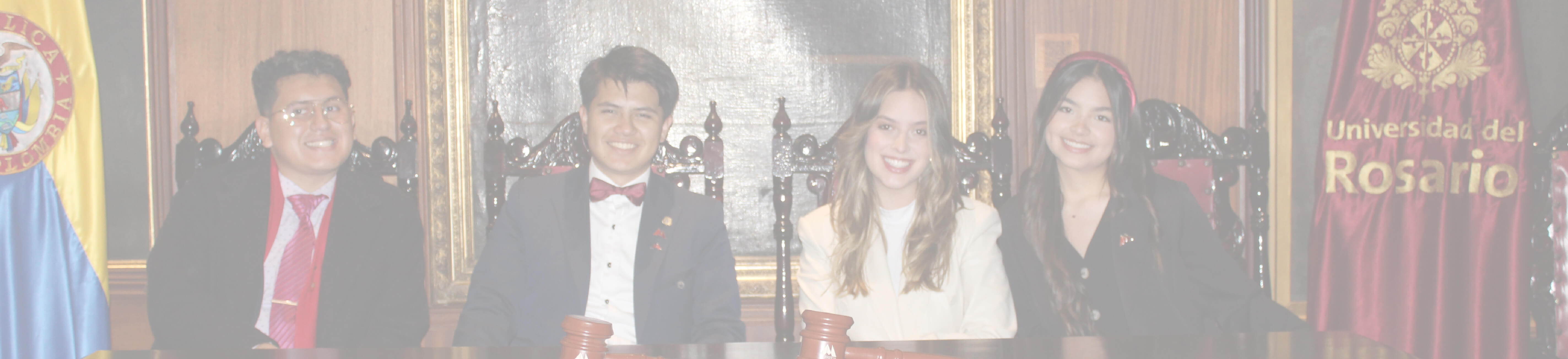 munur-equipo-bg-large