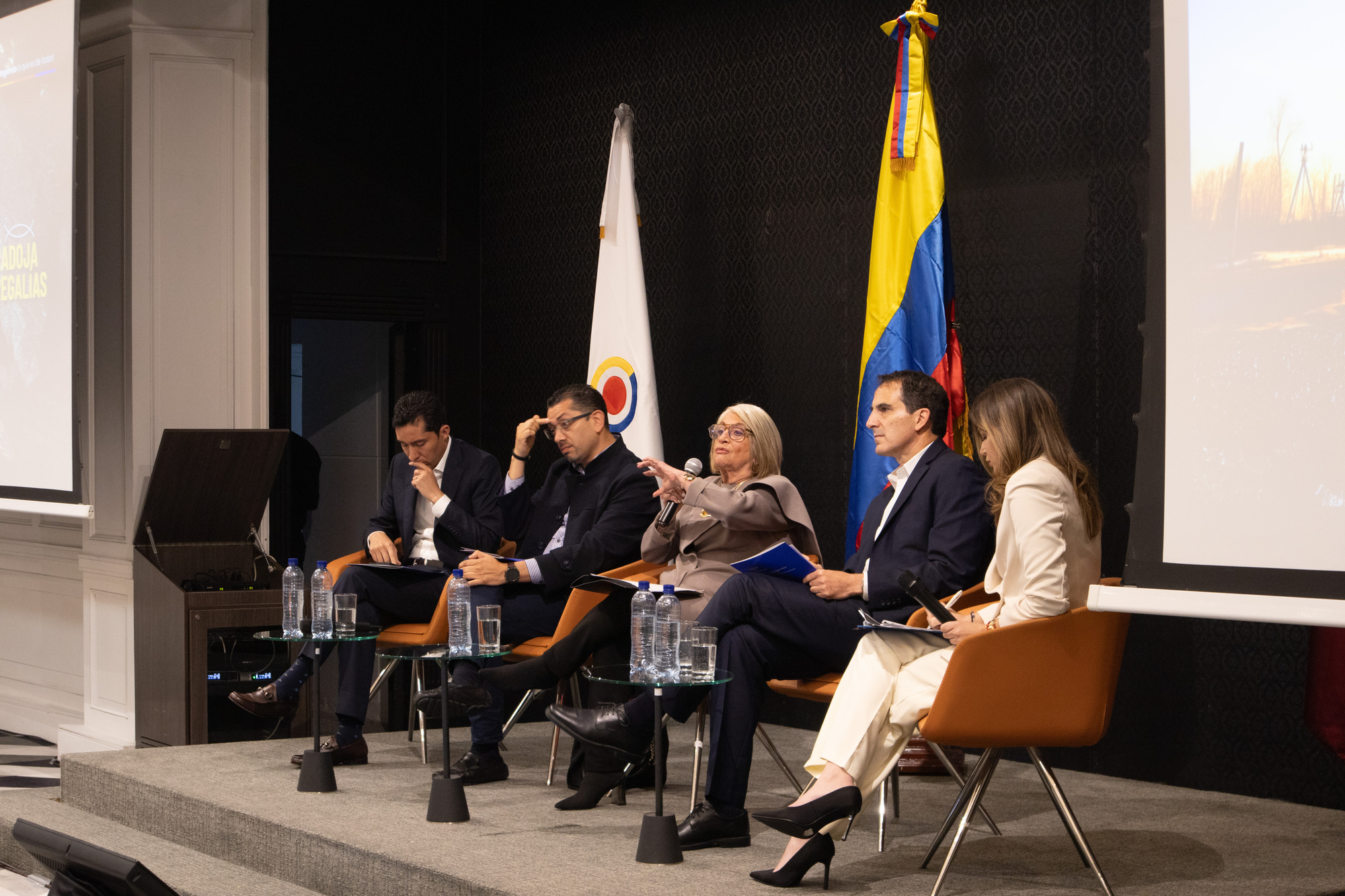 foro-paradoja-de-las-regalias