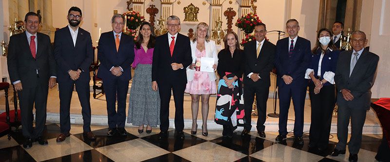 118 colaboradores Rosaristas fueron galardonados con la Orden de Calatrava al Mérito Laboral 