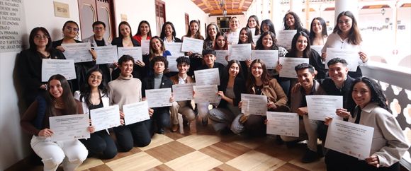 Tutores pares: una tradición de excelencia e innovación en la academia 