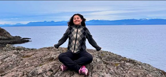 Sara Rodríguez, estudiante del pregrado en Ciencias del Sistema Tierra y beneficiaria de la beca ELAP en 2025-1