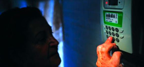 Electricidad prepago y medidores inteligentes: ¿una alternativa para la población más vulnerable en Colombia?