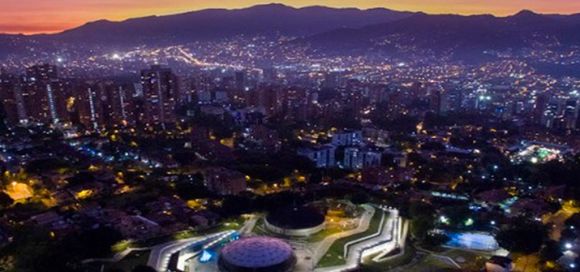 La provisión centros culturales en Medellín y su efecto sobre la educación y crimen en comunidades desfavorecidas