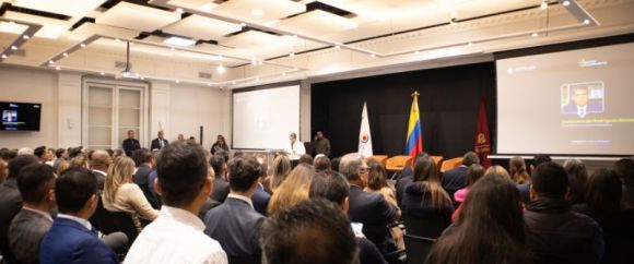 foro-la-paradoja-de-las-regalias-en-colombia 