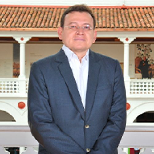 Armando Durán