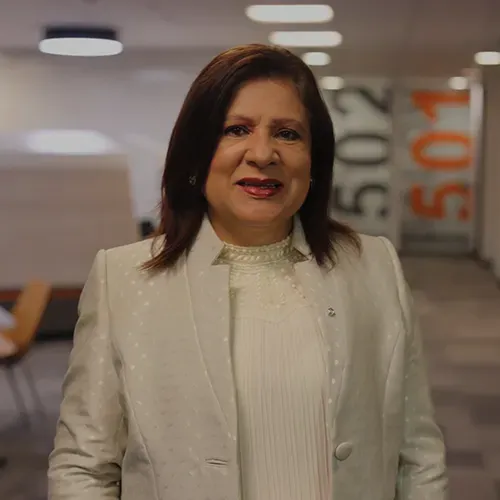 Vicerrectora Académica - Rocío Araújo Oñate