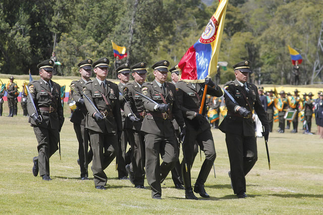 Ministro de Defensa analiza los desafíos de las Fuerzas Militares en el marco de la paz 